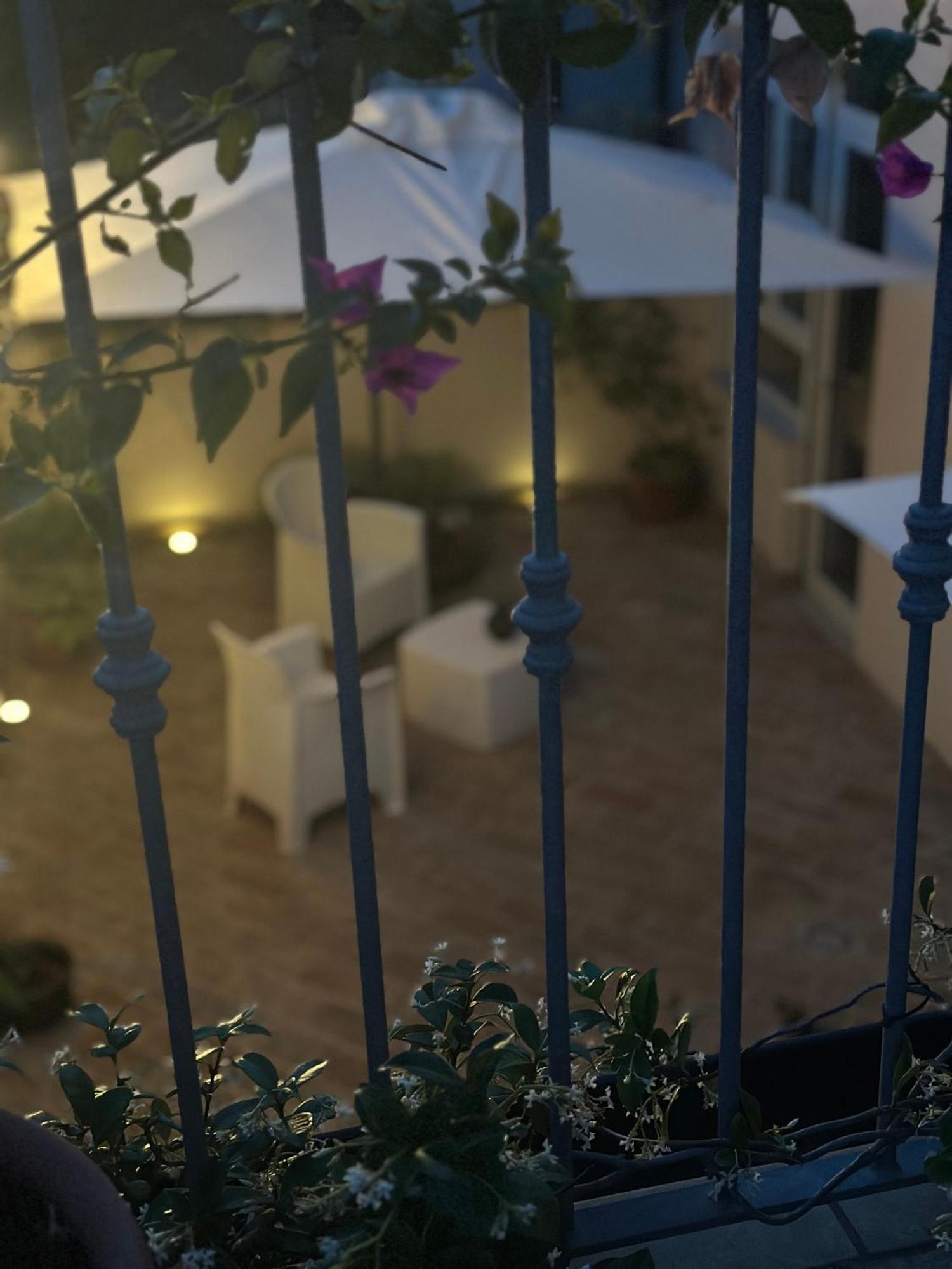 Affittacamere Il Cortile Chiaravalle Ngoại thất bức ảnh